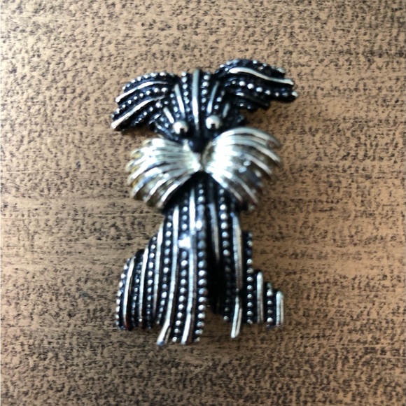 Vintage 1950’s adorable & scruffy little puppy silver brooch - Picture 2 of 7